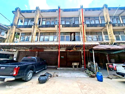 Shophouses for sale Nakhon Pathom : SHOP HOUSE 15.8 Sq.w. Muang Nakhon Pathom Nakhon Pathom for 1.7M