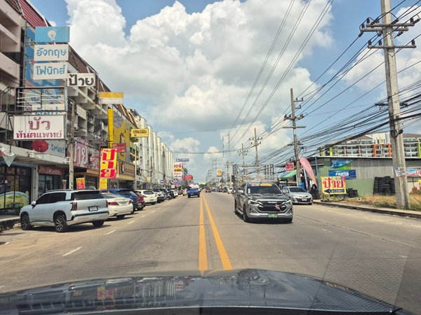รูป ให้เช่าบ้านแฝด พหลโยธิน วิภาวดี ใกล้สถานีรถไฟฟ้าสายสีแดง เดินทางสะดวกสบายใกล้สนามบินดอนเมือง และ ห้างฟิวเจอร์พาร์ครังสิต - รูปที่ 16/17