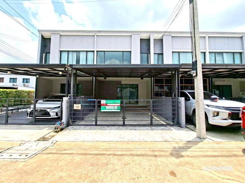 TOWN HOUSE 20.4 Sq.w. Muang Pathum Thani Pathumthani for 2M