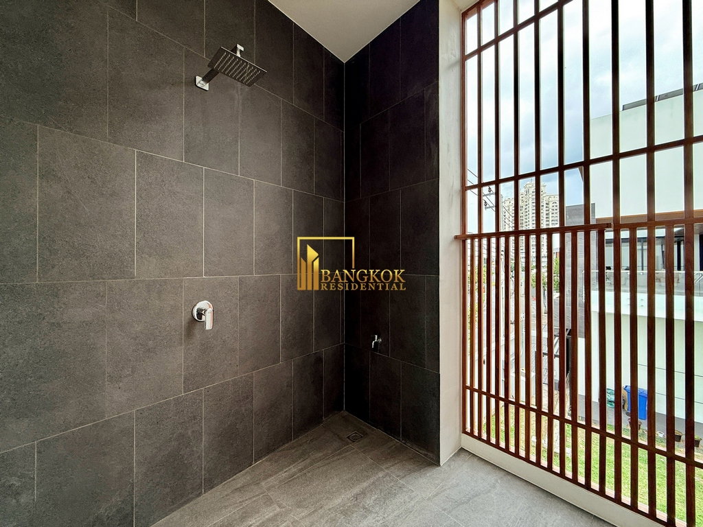 picture 32 Residence | Luxurious 5 Bedroom Pool Villa in Pattanakarn - BR28367SH - 17/43