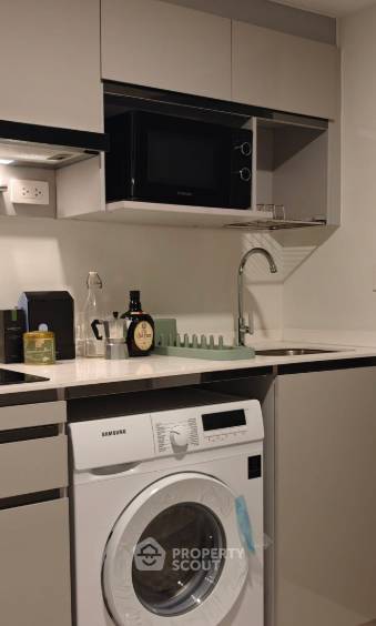 picture 1-BR Condo 300m To MRT Phra Ram 9 At KnightsBridge Space Rama 9 (ID 3025962) - 2/5