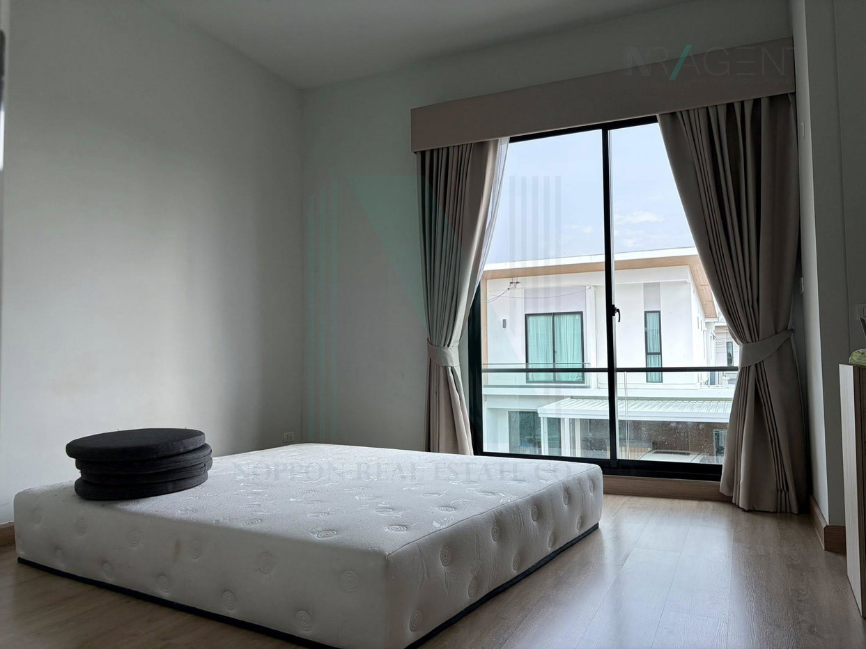 รูป ให้เช่าบ้านแฝด 2 ชั้น โคโม่ เบียงก้า บางนา 4 ห้องนอน 3 ห้องน้ำ - รูปที่ 6/8