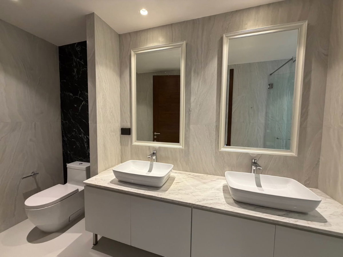 picture Pet Allowed Condo in Thonglor 3 Bedrooms 3 Bathrooms Line : @propertyproxy - 18/19