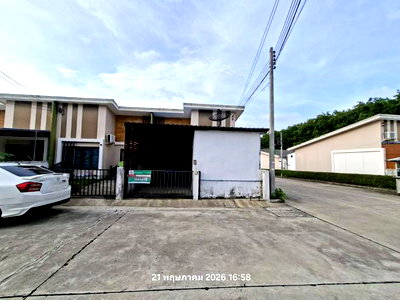 Townhouses for sale Eastern Seaboard Industrial Estate : TOWN HOUSE 24.3 Sq.w. Pluak Daeng Rayong for 1.1M