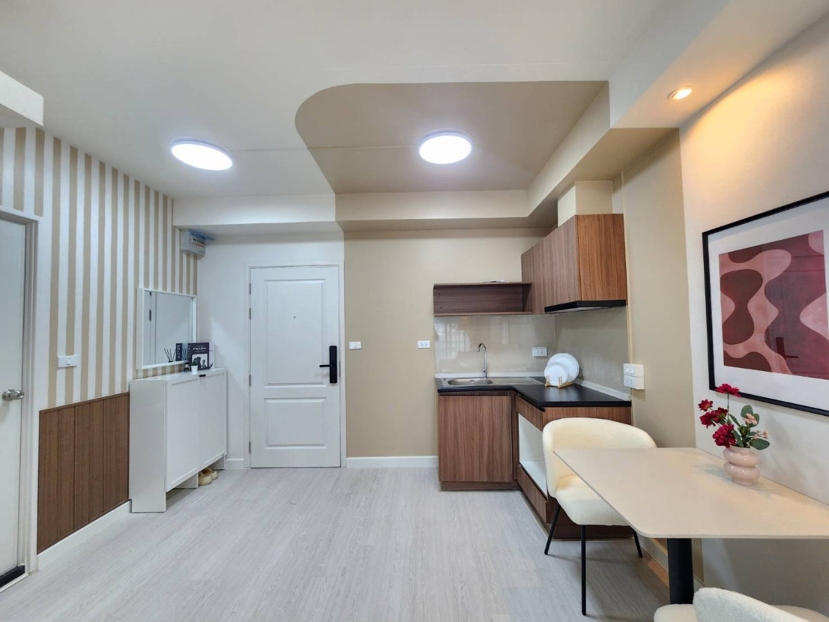 picture Condo in Ratchada area near MRT, convenient transportation, fully furnished and ready to move in. - 3/8