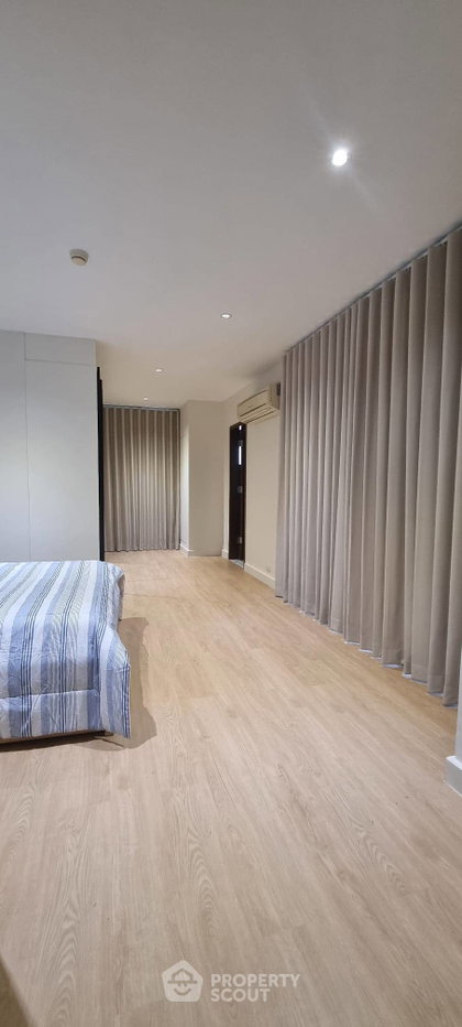 picture 2-BR Condo at Las Colinas near BTS Asok (ID 3327168) - 8/29