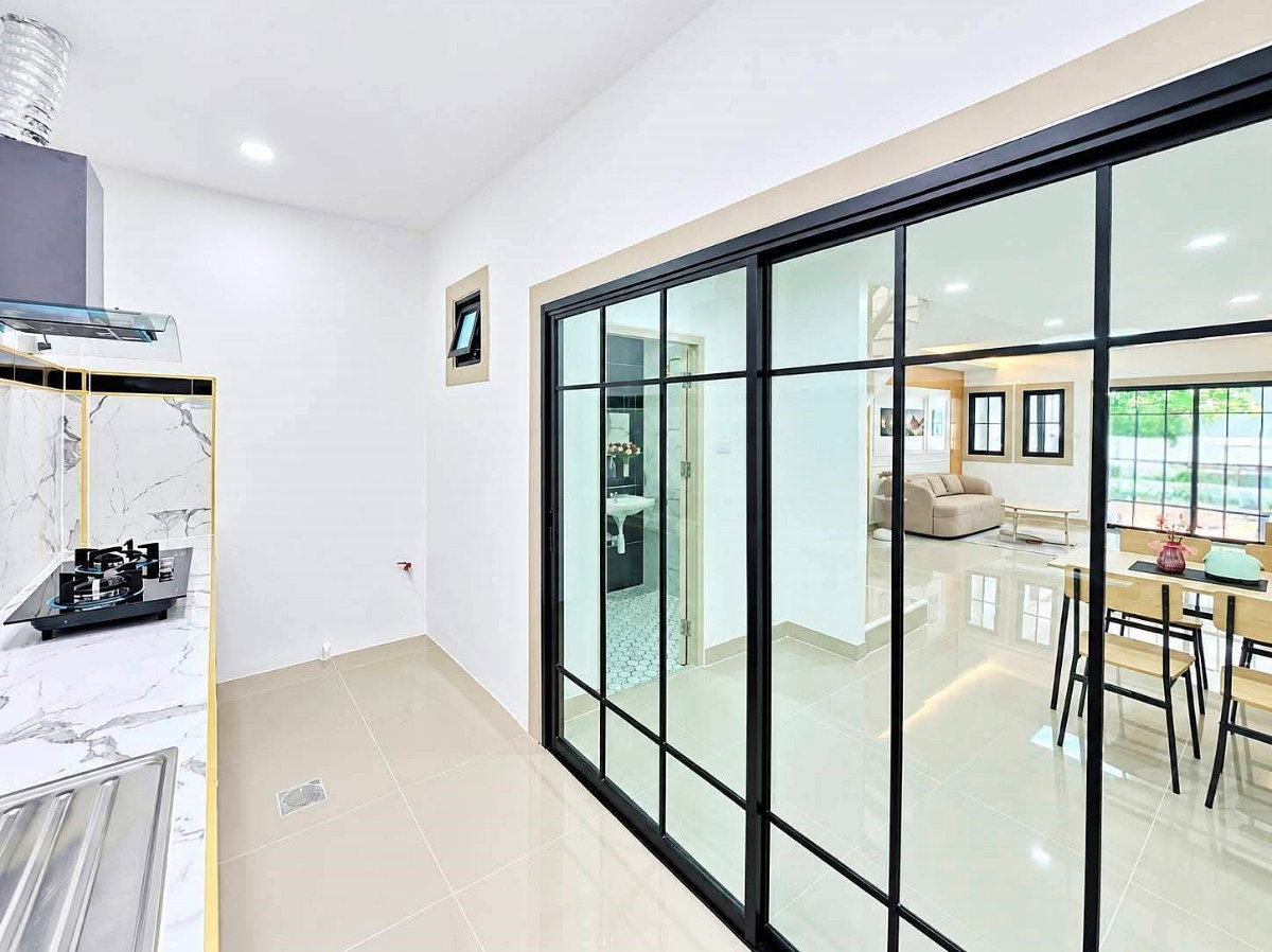 รูป DEE. บ้านสวย อยู่ถนนเมน ใกล้คลังเซเว่น #หมู่บ้านนครทอง ปาร์ค วิว 3 ติดถนนบางบัวทอง – สุพรรณบุรี ใกล้ตลาดสมบัติบุรี - รูปที่ 17/24