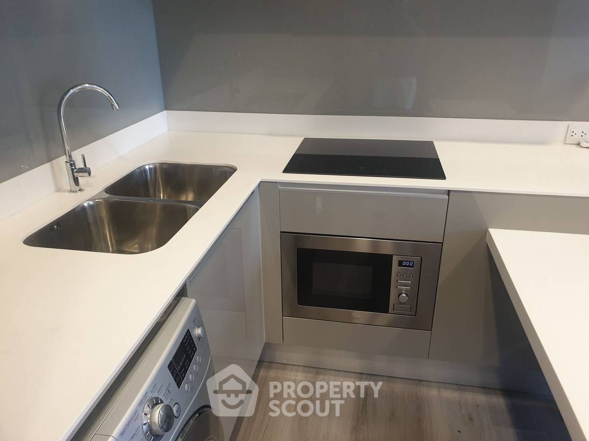 picture 2-BR Condo at The Politan Rive near MRT Phra Nang Klao Bridge (ID 2016535) - 10/17