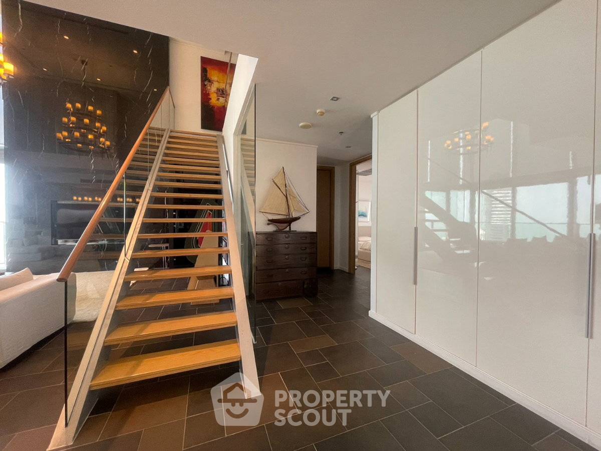 picture 40th-Floor 4-BR 219 Sqm Condo At Southpoint Pattaya (ID 3328166) - 3/36