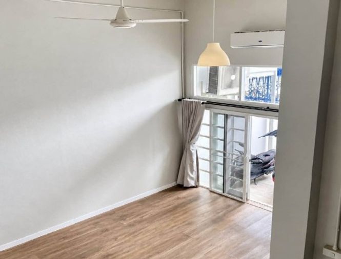 4-bed townhouse for rent, 25 sq wah, Huai Khwang
