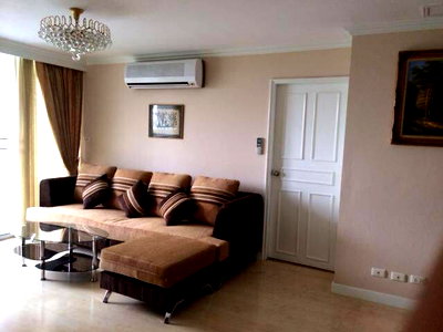 คอนโดให้เช่า : Spacious 3-Bedroom Condo for Rent near BTS Phrom Phong | D.S. Tower 2 Sukhumvit 39