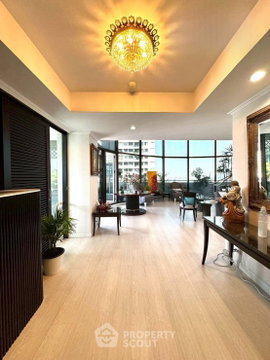 490 Sqm 3-BR At Supalai Place Sukhumvit 39 Near BTS Phrom Phong (ID 3018804)
