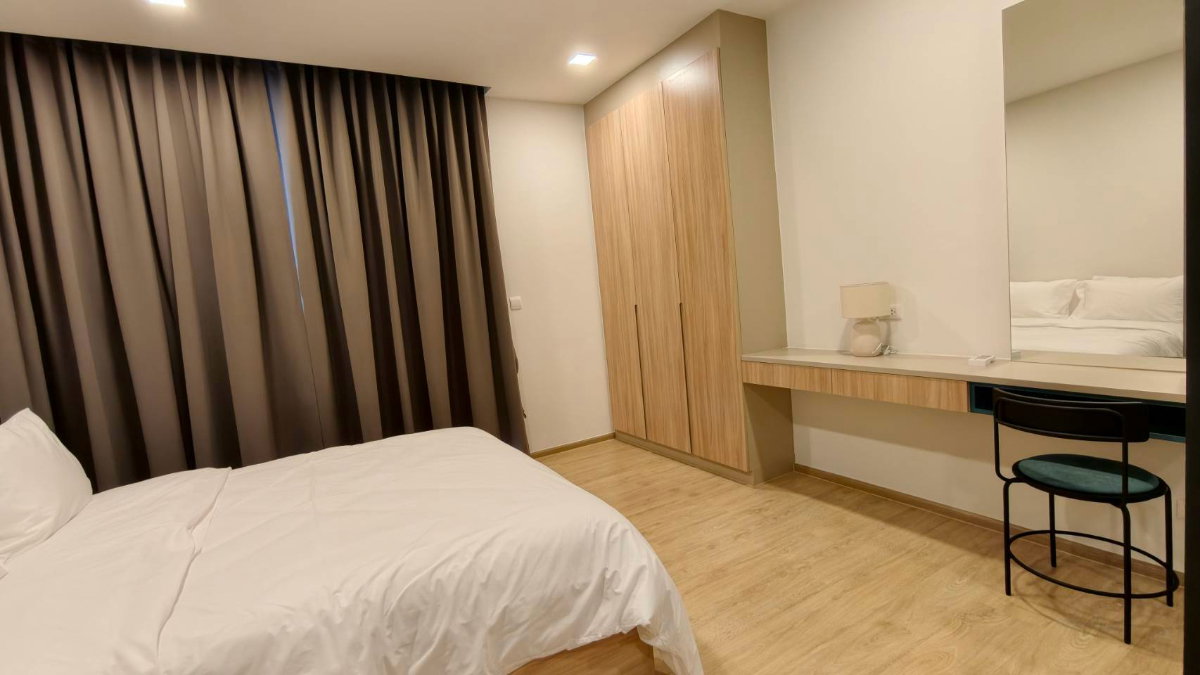 picture Brand-new unit never been occupied - 10/17