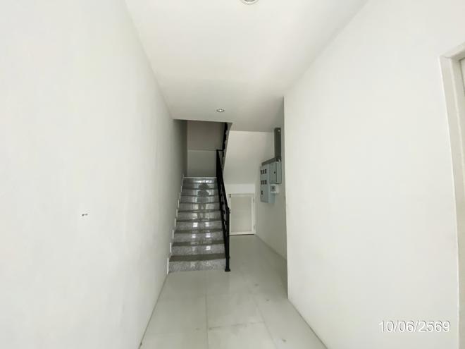 picture TOWN HOUSE 32.7 Sq.w. Muang Chon Buri Chonburi for 4.5M - 9/45