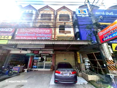 อาคารพาณิชย์ ชลบุรี : อาคารพาณิชย์ 18.5 ตร.วา พานทอง ชลบุรี 4.8M