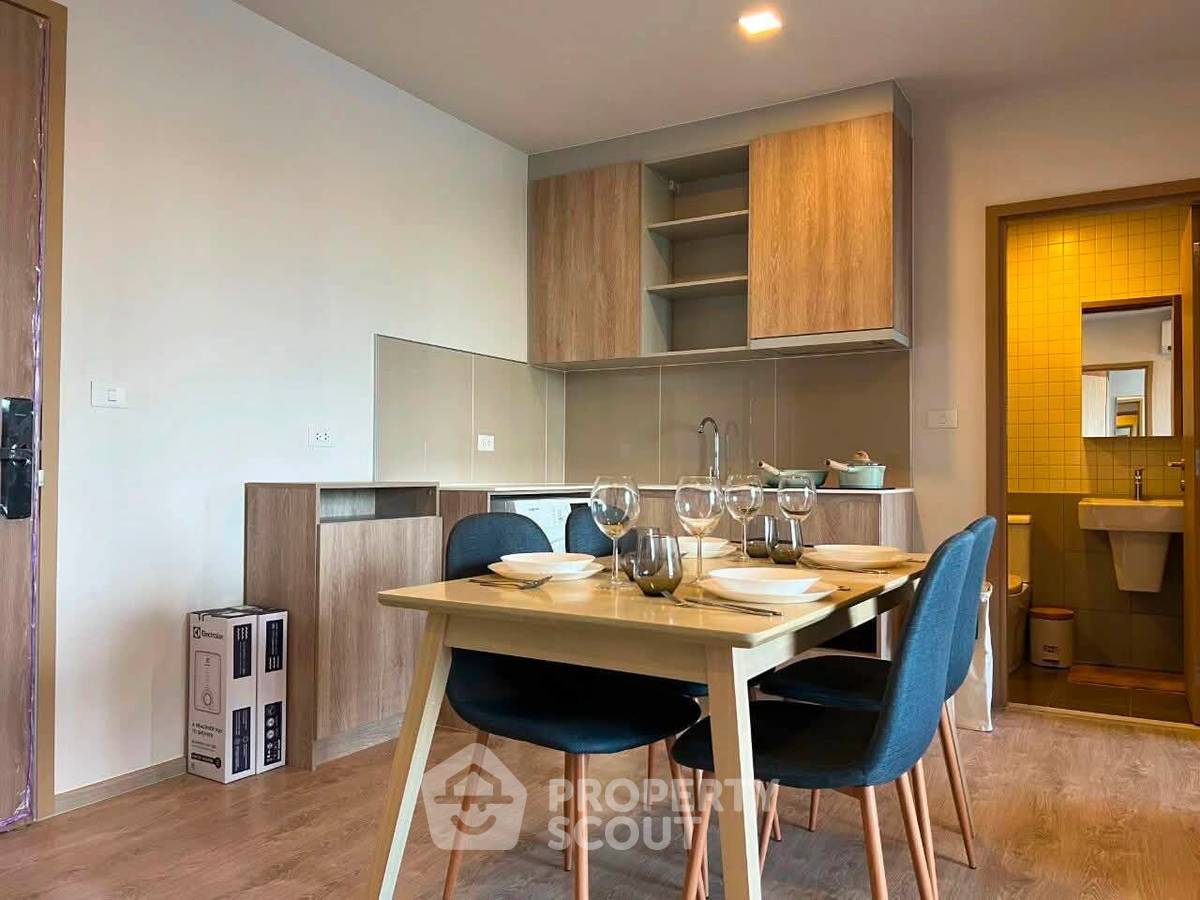 picture 2-BR Condo at THE BASE Height-Chiang Mai in Wat Ket (ID 3106500) - 7/11