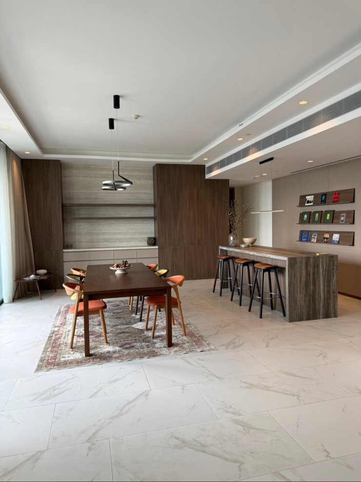 Penhouse the Estelle Phomphong 4 bedroom for rent