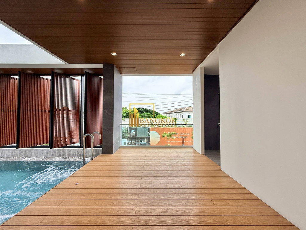 picture 32 Residence | Luxurious 5 Bedroom Pool Villa in Pattanakarn - BR28367SH - 5/43