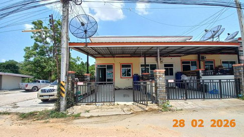 TOWN HOUSE 20.6 Sq.w. Pluak Daeng Rayong for 1.1M
