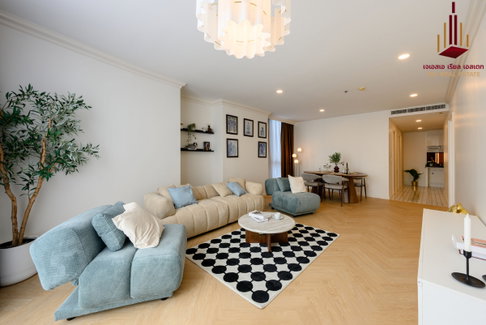 ✨ For Sale: Up Ekkamai Condo ✨💰 Only 8,690,000 THB