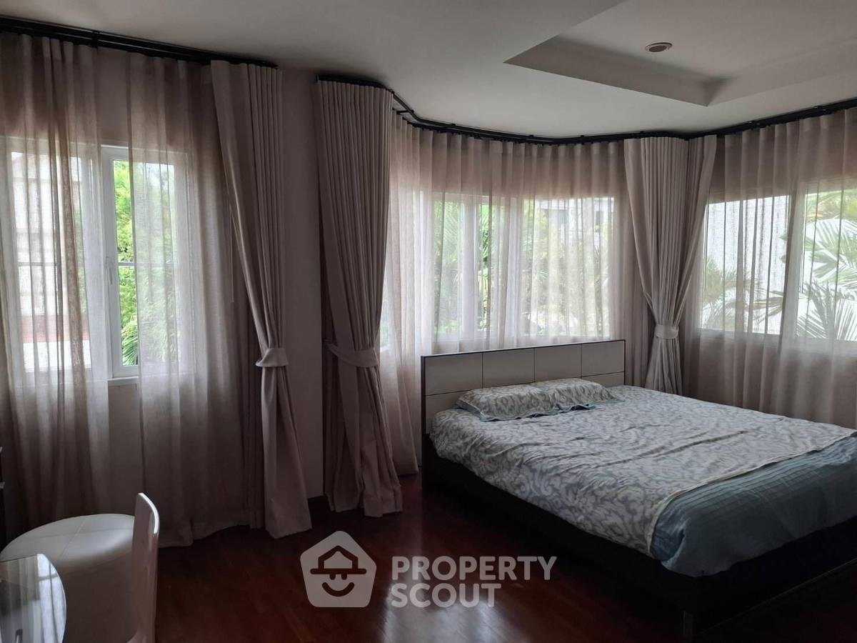 picture 3-BR House in Khlong Thanon (ID 3328707) - 6/16