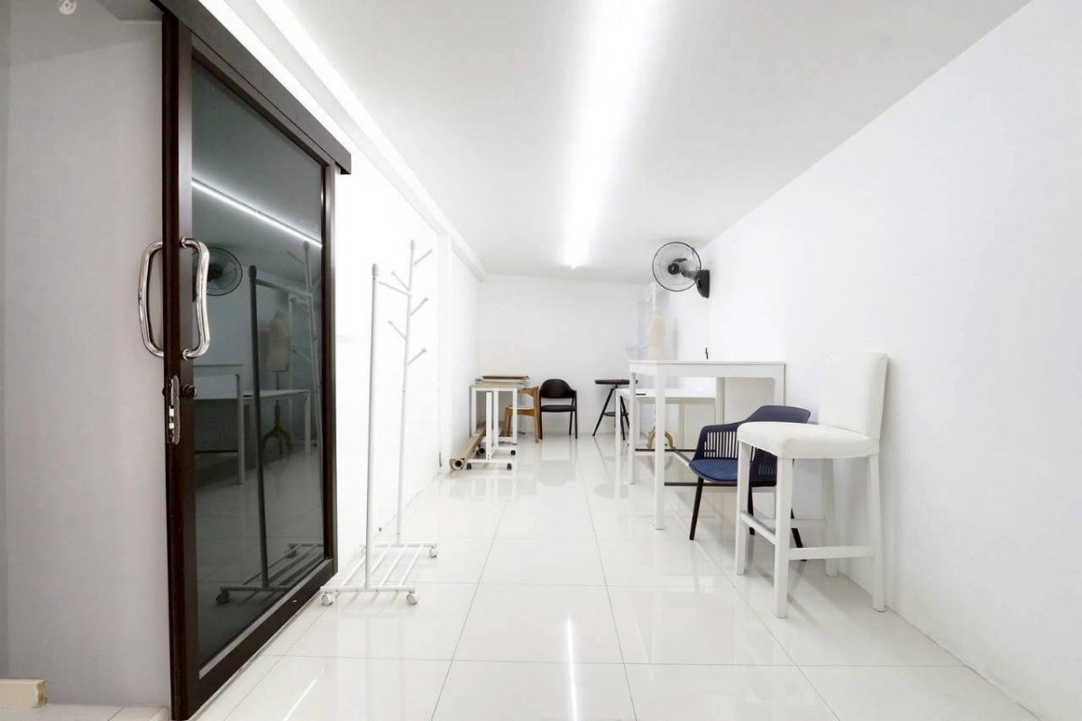รูป ขายด่วน! Home Office 4ชั้น function ครบพร้อมเข้าอยู่ ทำเลทองย่านเอกมัย-รามอินทรา - รูปที่ 8/18