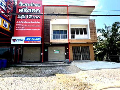 Shophouses for sale Chumphon : SHOP HOUSE 28.4 Sq.w. Sawi Chumphon for 2M