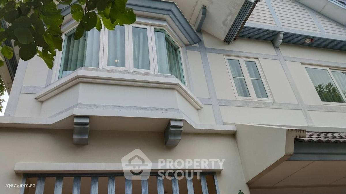 picture 3-BR House in Khlong Thanon (ID 3328707) - 2/16