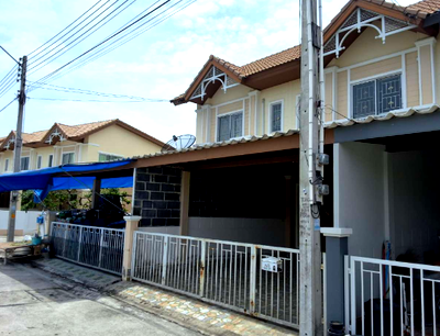 Townhouses for sale Chonburi : TOWN HOUSE 21.3 Sq.w. Phan Thong Chonburi for 2.2M