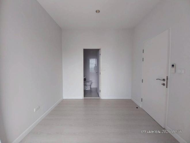 picture CONDO 30.67 Sq.m. Huai Khwang Bangkok for 3.3M - 8/25