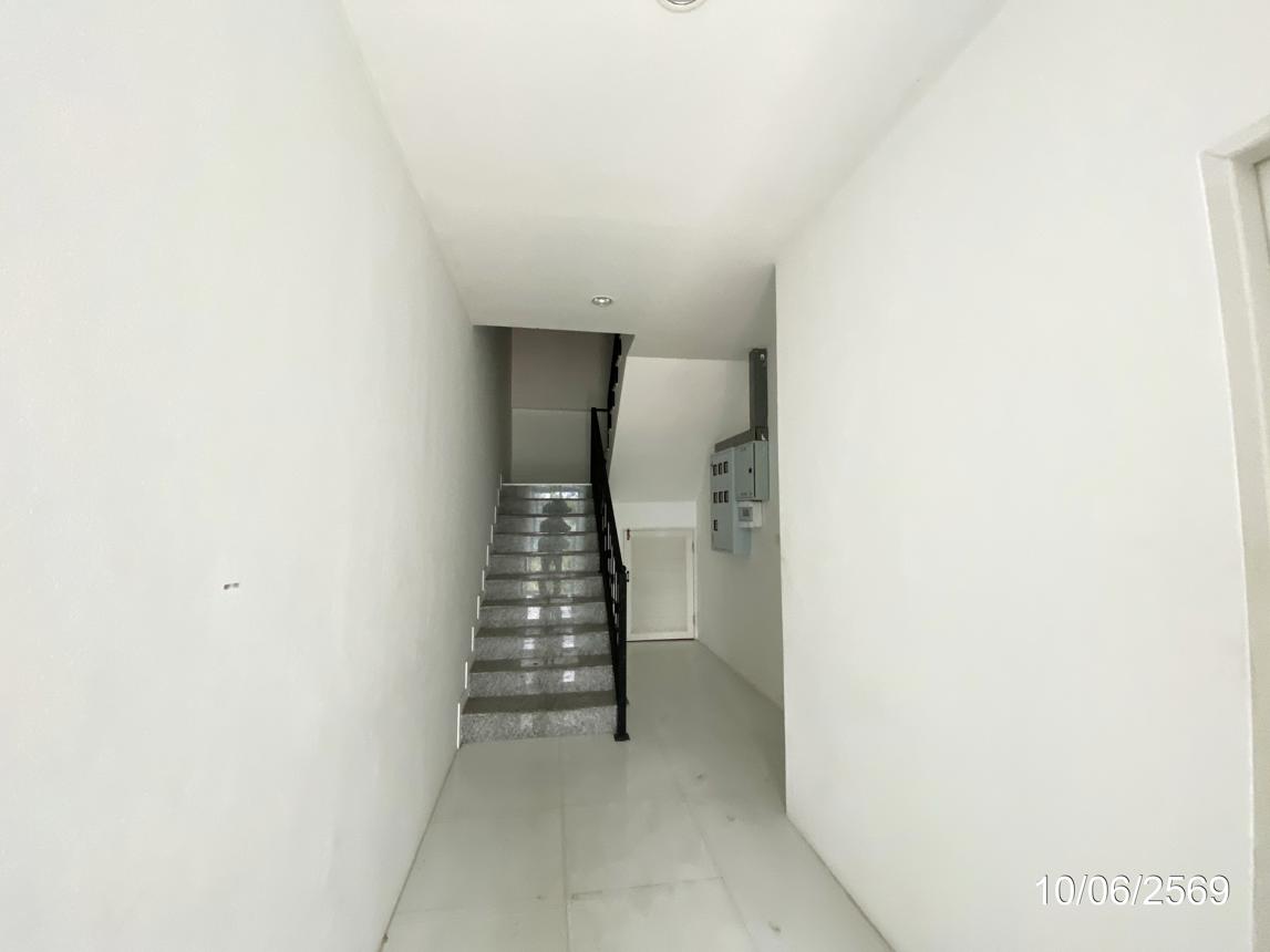 picture TOWN HOUSE 32.7 Sq.w. Muang Chon Buri Chonburi for 4.5M - 29/45