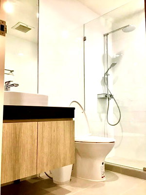 Condos for rent : AA16099 | 2Bed | 2Bath | BTS Phloen Chit | 100sqm | THB 40,000/mo | Fl.10 — baan ploenchit