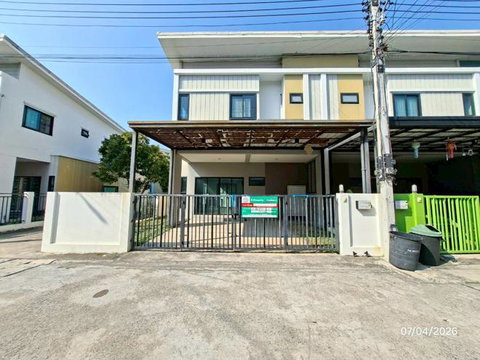 TOWN HOUSE 28.7 Sq.w. Lat Lum Kaeo Pathumthani for 2.1M