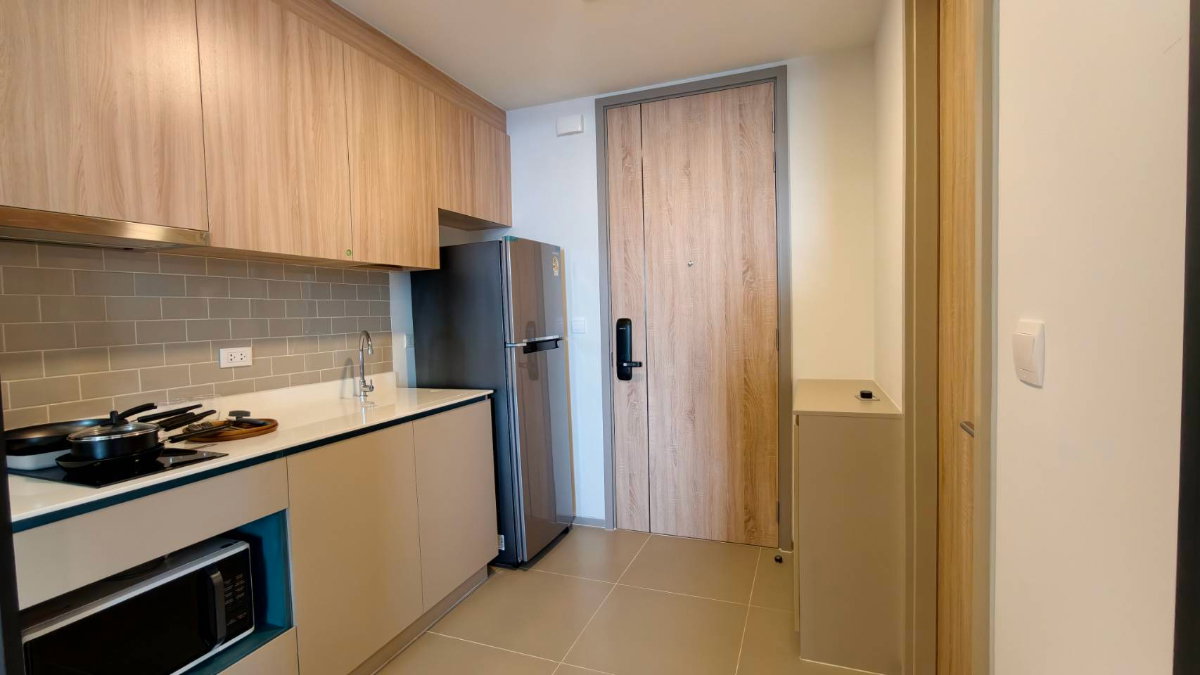 picture Brand-new unit never been occupied - 3/17