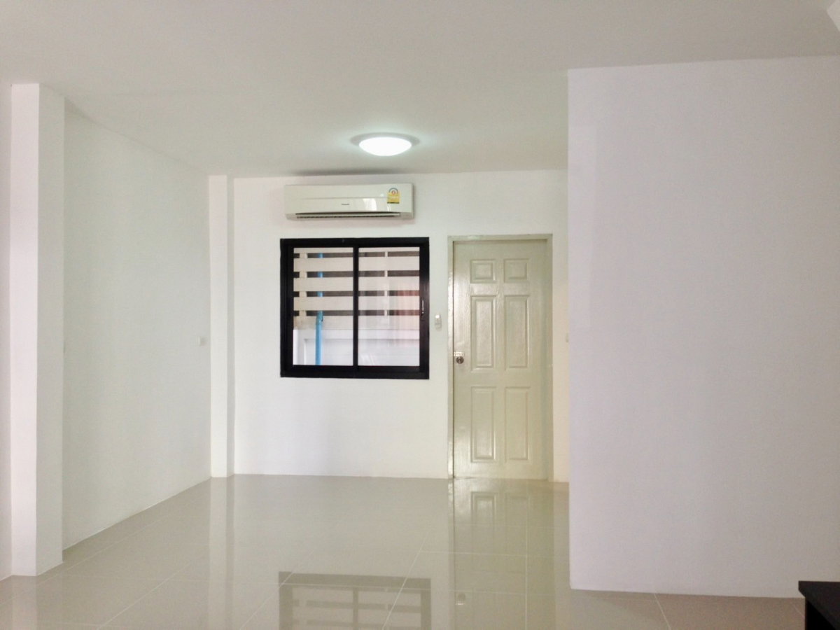 รูป ขายด่วน ทาวน์โฮม ใกล้นิคมอัญญธานี ( Gemopolis ) - รูปที่ 4/16