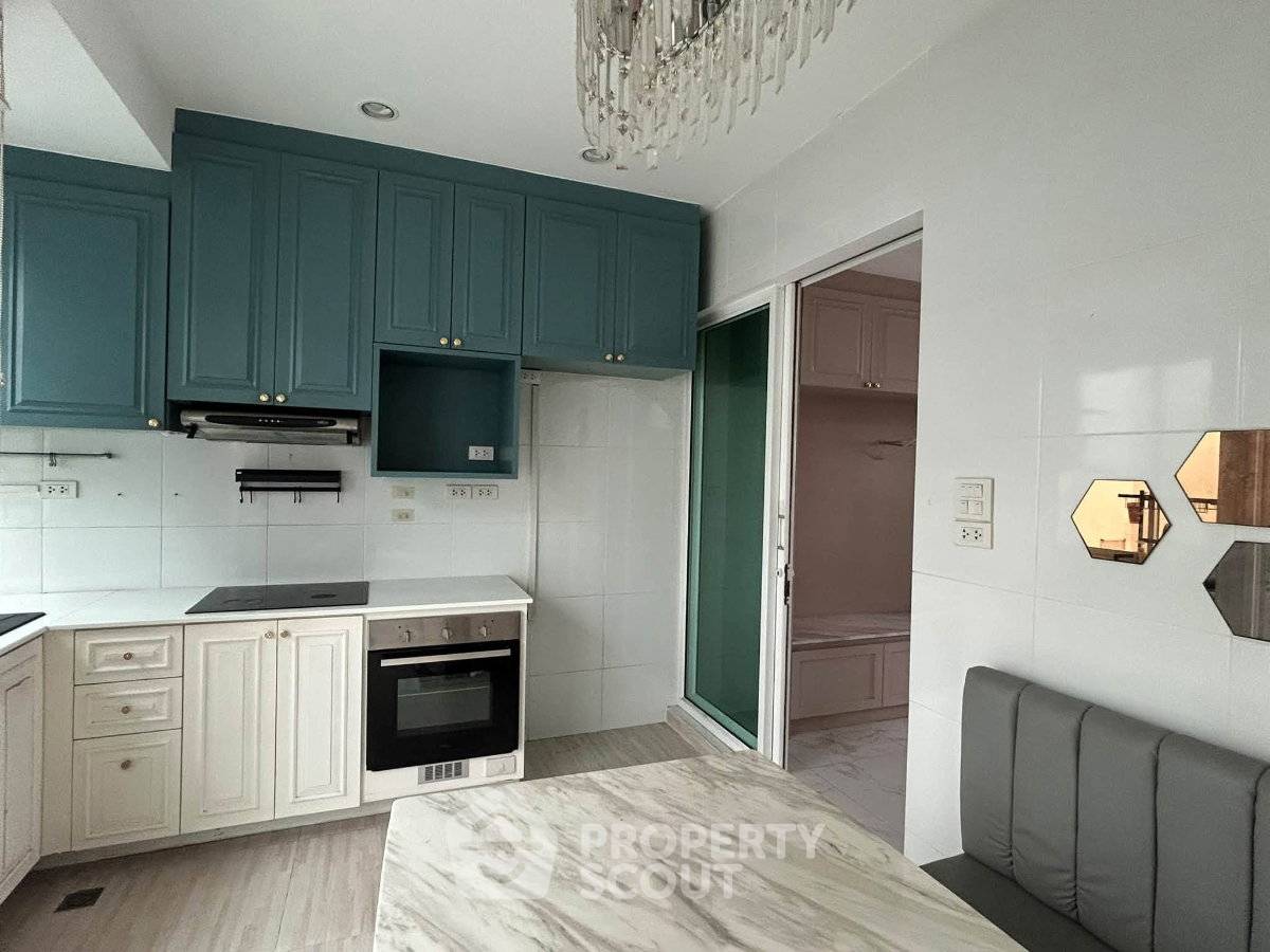 picture 3-BR Townhouse in Sam Sen Nok (ID 3328216) - 2/10