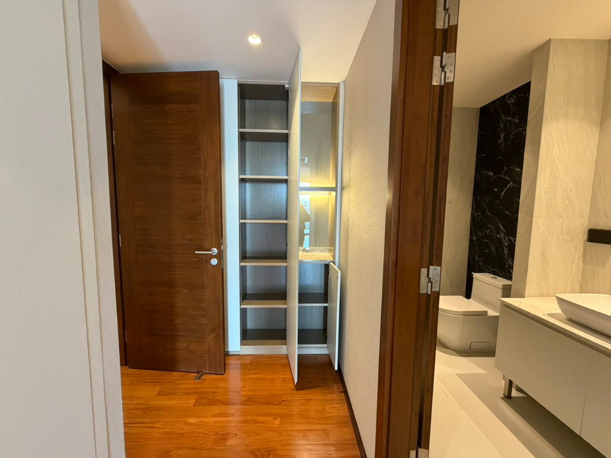 picture Pet Allowed Condo in Thonglor 3 Bedrooms 3 Bathrooms Line : @propertyproxy - 19/19