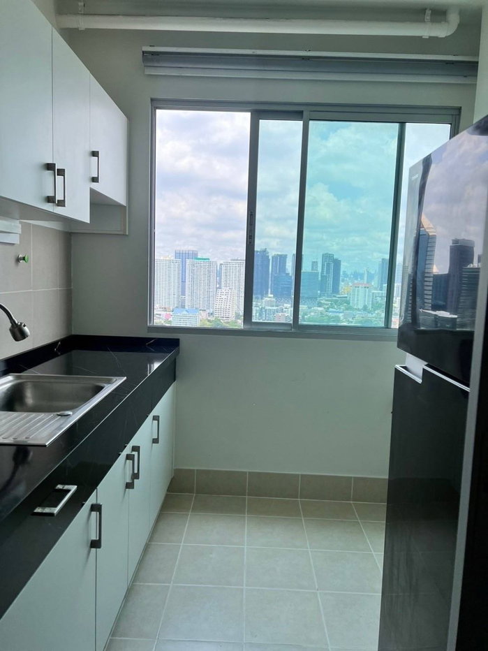 รูป ขายด่วน พร้อมผู้เช่า Supalai Park Ratchayothin 49 ตรม. ชั้น 29 ใกล้ BTS รัชโยธิน, วิวเมืองFully Furnished - รูปที่ 2/8