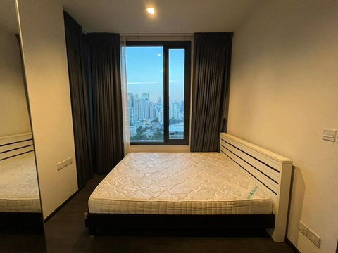 คอนโดให้เช่า : The Edge Sukhumvit 23 ((BTS Asoke อโศก ) MK-02 line @livingbkk