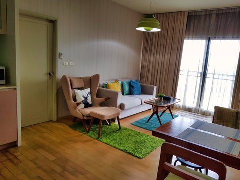 ADD00652 | 1 ห้องนอน | 1 ห้องน้ำ | BTS Ekkamai | 55 ตร.ม. | 24,000 บาท/เดือน | ชั้น 13 — noble reveal ekamai condo