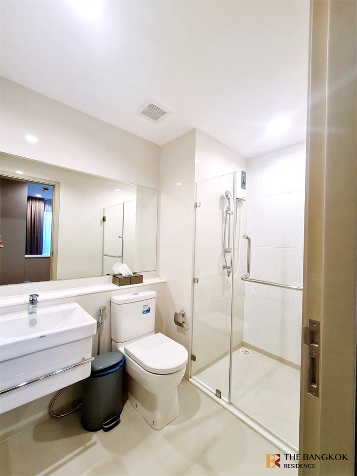 picture Life Ladprao near BTS Ha Yaek Lat Phrao Move-in Ready, Just Bring Your Stuff - 7/10