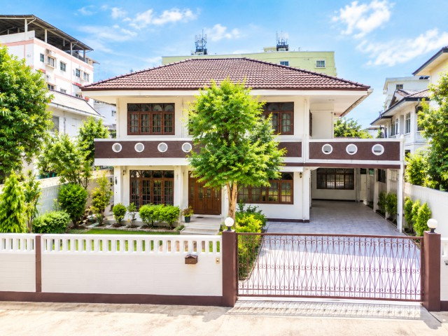 รูป 260919kmakhg ให้เช่า บ้าน วิภาวดีรังสิต 14-19 60ตร.ว. MRT รัชดาภิเษก 800 ม. บ้านเดี่ยว 2 ชั้นฟังก์ชั่น 3 นอน 2 น้ำ 240ตร.ม. พร้อมเฟอร์ฯ - รูปที่ 1/8