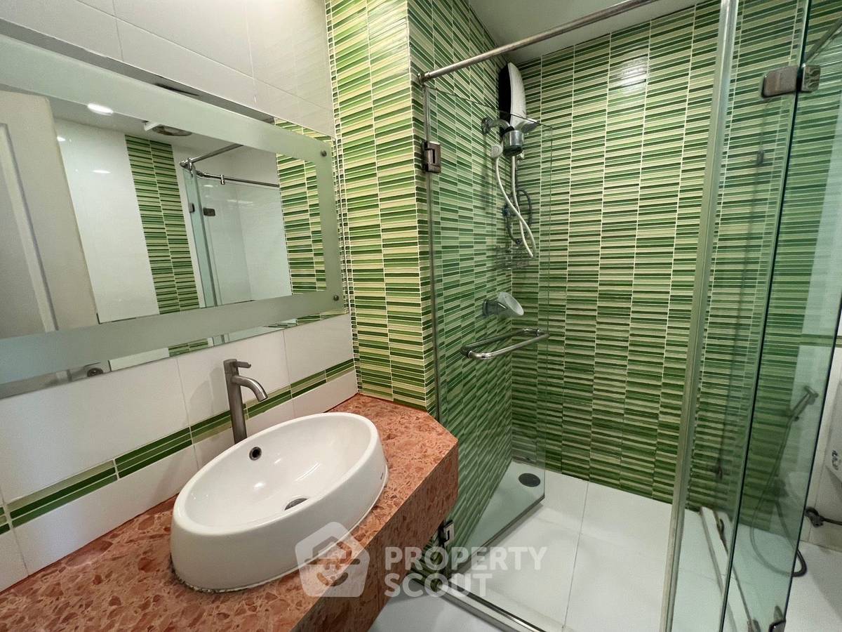 picture 35th-Floor 2-BR Condo At Bangkok Horizon Ramkhamhaeng (ID 2477132) - 11/12