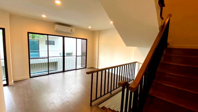 Condos for rent : AA97078 | 3Bed | 4Bath | MRT Sam Yan | 210sqm | THB 500,000/mo | Fl.30 — Lumpini Town Residence Bangna Bangna