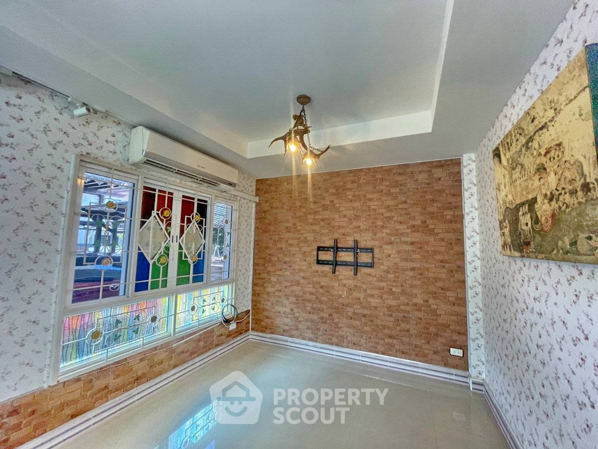 picture 4-BR House At Moo Baan Chuan Chuen Ram Inthra 65 (ID 3311004) - 3/6