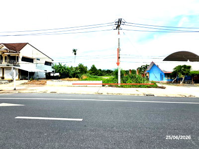 Land for sale Kanchanadit Surat Thani : LAND 442 Sq.w. Kanchanadit Surat Thani for 1.9M