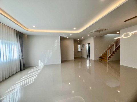 ขายด่วน! บ้านเดี่ยวหน้าสวน หมู่บ้านเพอร์เฟค เพลส พระราม 9-กรุงเทพกรีฑา 68 ตรว. *ฟรีเฟอร์