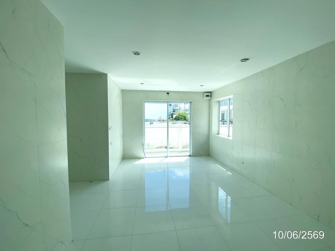 picture TOWN HOUSE 32.7 Sq.w. Muang Chon Buri Chonburi for 4.5M - 26/45