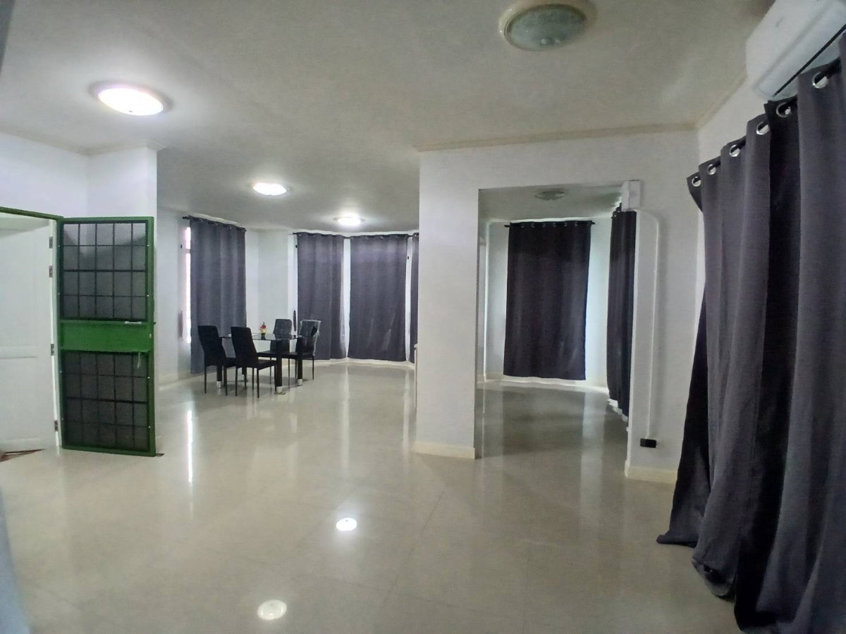 รูป ให้เช่าบ้านเดี่ยว หมู่บ้านภัสสร 13 ซอยสุวินทวงศ์ 86 3 นอน | 3 น้ำ - 100 ตร.ว. ปรับปรุงใหม่ทั้งหลัง - รูปที่ 1/17