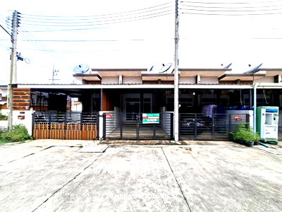 Townhouses for sale Eastern Seaboard Industrial Estate : TOWN HOUSE 19 Sq.w. Pluak Daeng Rayong for 1.4M